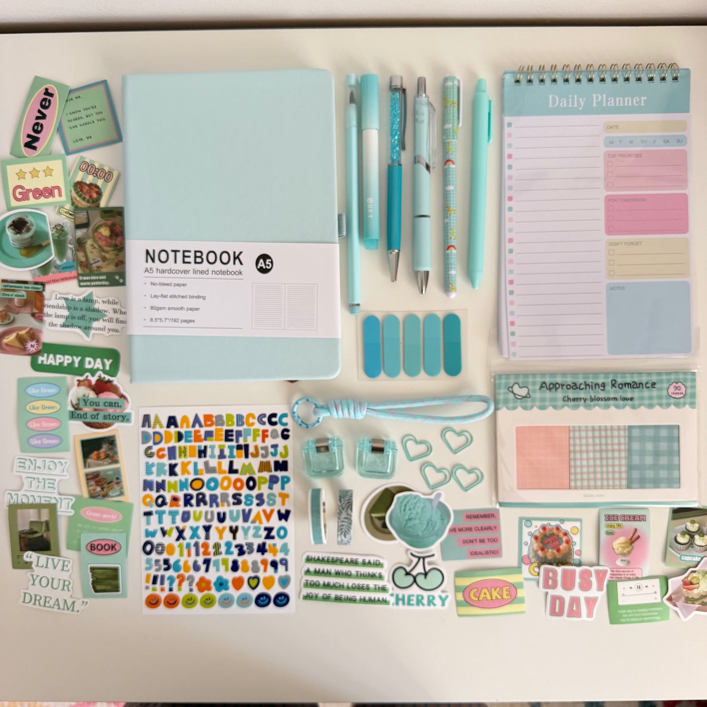 Mint stationery set